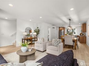 6454 NE 181st Street 102, Kenmore WA 98028