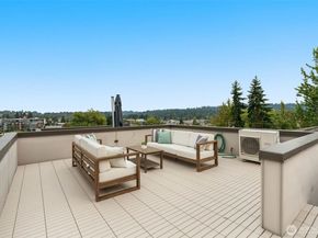 6454 NE 181st Street 102, Kenmore WA 98028