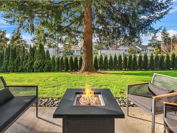 12415 NE 130th Court H102, Kirkland WA 98034