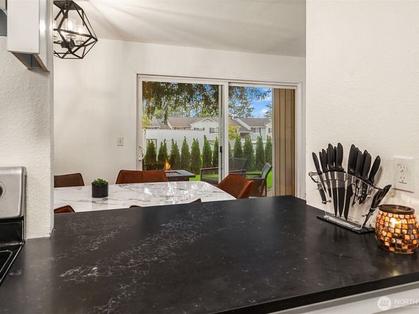 12415 NE 130th Court H102, Kirkland WA 98034