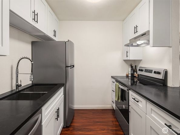 12415 NE 130th Court H102, Kirkland WA 98034