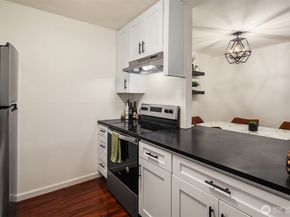 12415 NE 130th Court H102, Kirkland WA 98034
