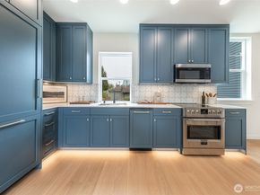 3639 34th Avenue W B, Seattle WA 98199