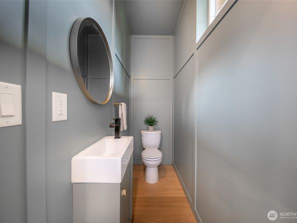3639 34th Avenue W B, Seattle WA 98199