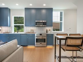 3639 34th Avenue W B, Seattle WA 98199