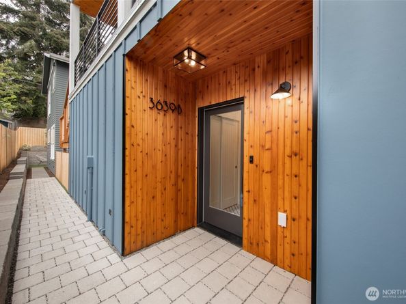 3639 34th Avenue W B, Seattle WA 98199