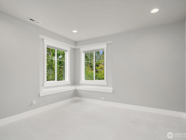 1646 106th Avenue SE, Bellevue WA 98004