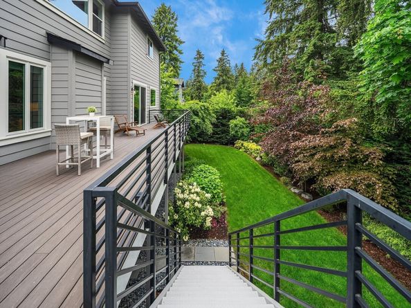 1646 106th Avenue SE, Bellevue WA 98004
