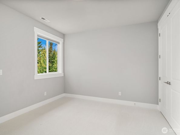 1646 106th Avenue SE, Bellevue WA 98004