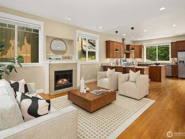 10334 46th Avenue NE, Seattle WA 98125