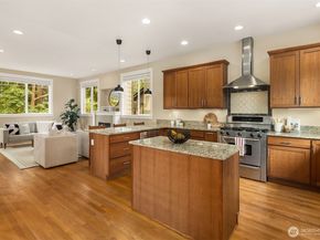 10334 46th Avenue NE, Seattle WA 98125