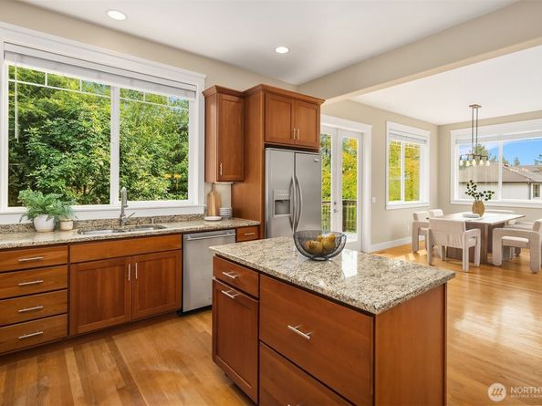 10334 46th Avenue NE, Seattle WA 98125
