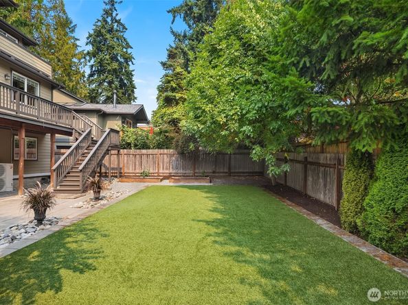 10334 46th Avenue NE, Seattle WA 98125