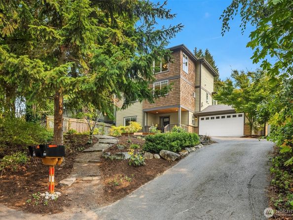 10334 46th Avenue NE, Seattle WA 98125