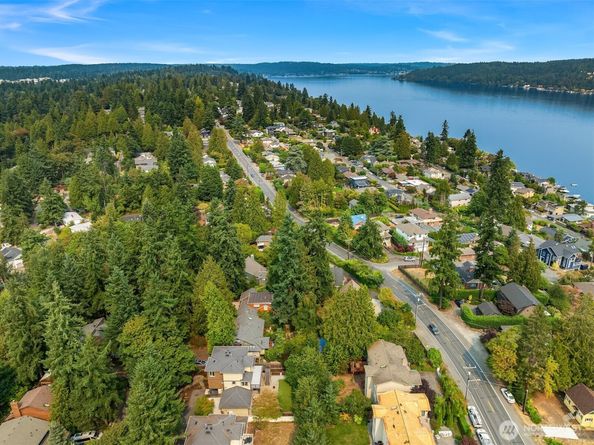 10334 46th Avenue NE, Seattle WA 98125