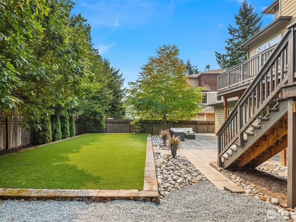 10334 46th Avenue NE, Seattle WA 98125
