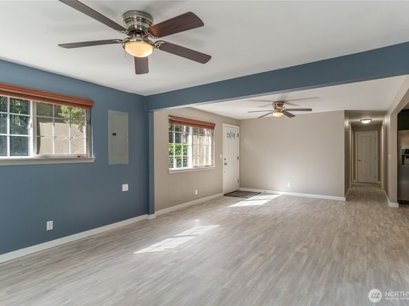 15717 180th Place NE, Woodinville WA 98072