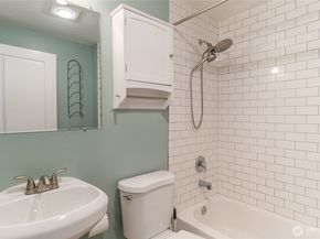 15717 180th Place NE, Woodinville WA 98072