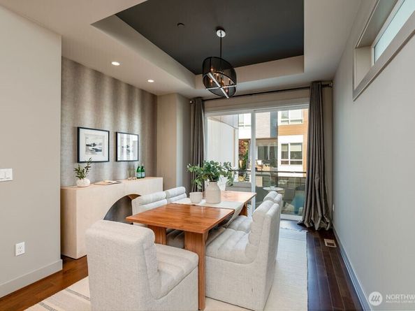 205 4th Court S 13, Kirkland WA 98033