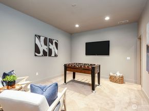 205 4th Court S 13, Kirkland WA 98033