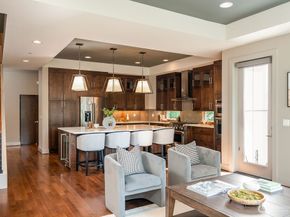 205 4th Court S 13, Kirkland WA 98033