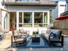205 4th Court S 13, Kirkland WA 98033