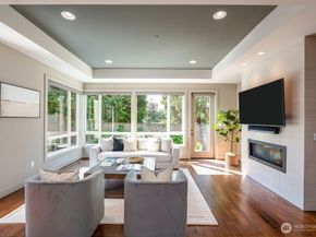 205 4th Court S 13, Kirkland WA 98033
