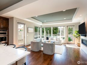 205 4th Court S 13, Kirkland WA 98033