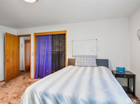 16906 13th Avenue NW, Shoreline WA 98177