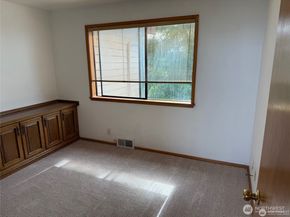 16906 13th Avenue NW, Shoreline WA 98177