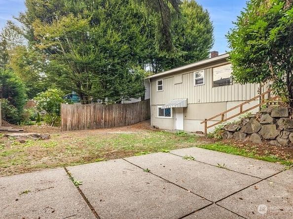 8555 S 120th Street, Seattle WA 98178