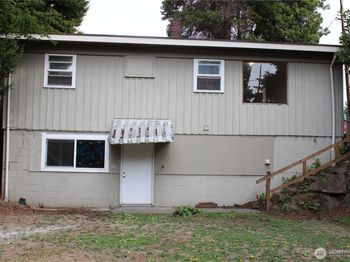 8555 S 120th Street