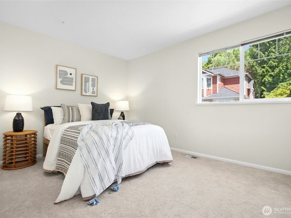 2840 139th Avenue SE 9, Bellevue WA 98005