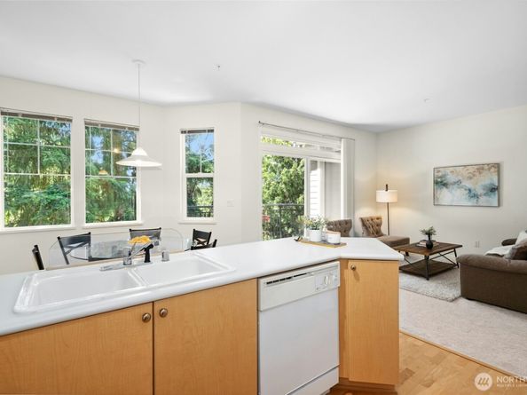 2840 139th Avenue SE 9, Bellevue WA 98005