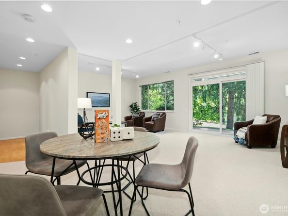 2840 139th Avenue SE 9, Bellevue WA 98005