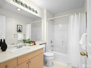 2840 139th Avenue SE 9, Bellevue WA 98005