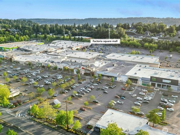 2840 139th Avenue SE 9, Bellevue WA 98005