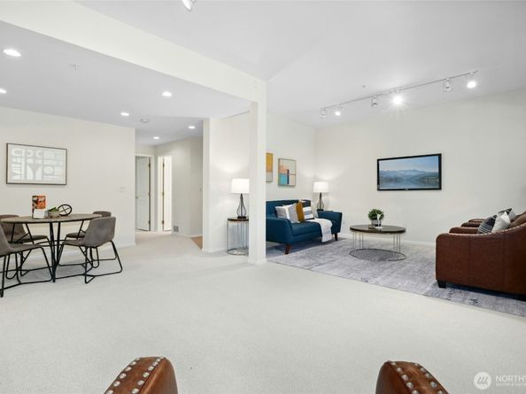 2840 139th Avenue SE 9, Bellevue WA 98005