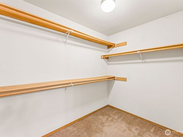 351 Stonewood Place, Bremerton WA 98310