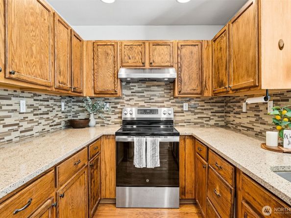 351 Stonewood Place, Bremerton WA 98310