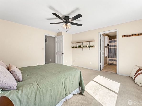 351 Stonewood Place, Bremerton WA 98310