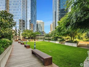 500 106th Avenue NE 501, Bellevue WA 98004