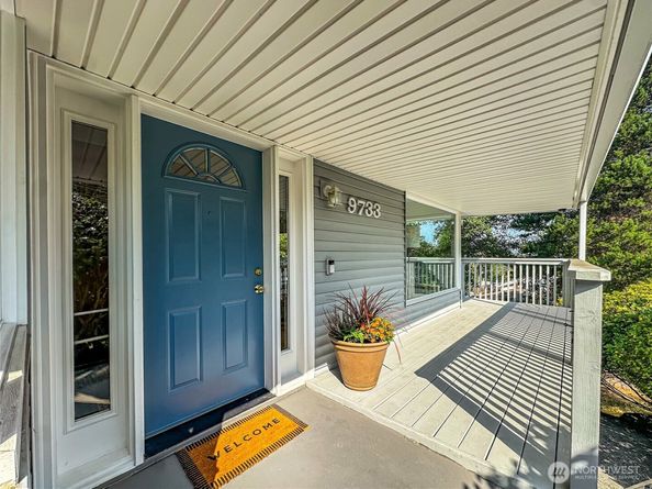 9733 51st Avenue S, Seattle WA 98118