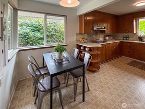 9733 51st Avenue S, Seattle WA 98118