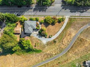 9733 51st Avenue S, Seattle WA 98118