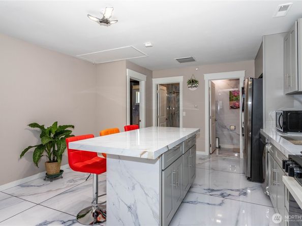 8543 S 118th Street, Seattle WA 98178