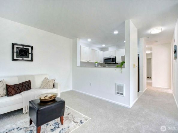 1729 12th Avenue S 201, Seattle WA 98144