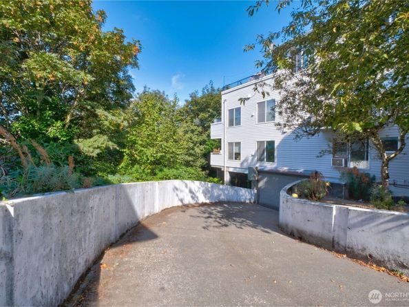 1729 12th Avenue S 201, Seattle WA 98144