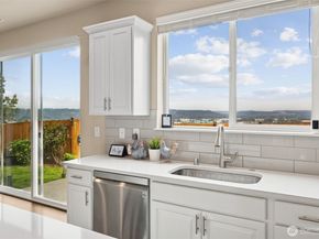 6627 S 298th Place, Auburn WA 98001