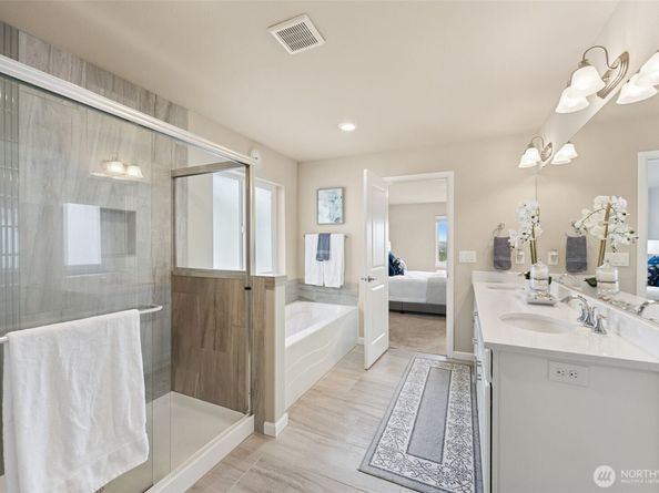 6627 S 298th Place, Auburn WA 98001